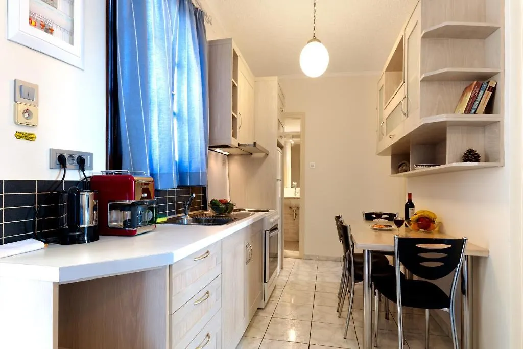 Giorgi'S Blue Apartments Kalathas 3*,