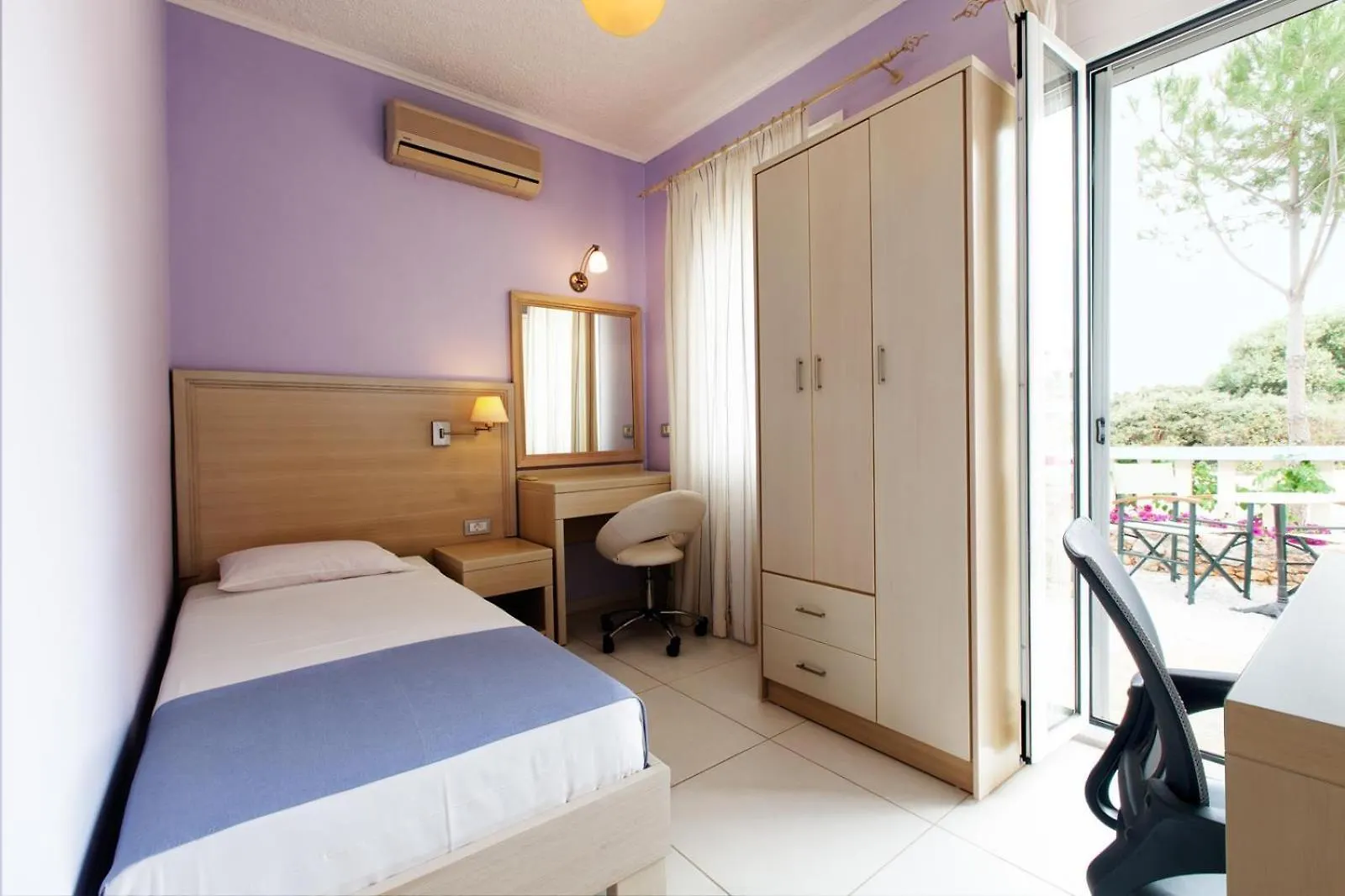 Aparthotel Giorgi'S Blue Apartments Kalathas