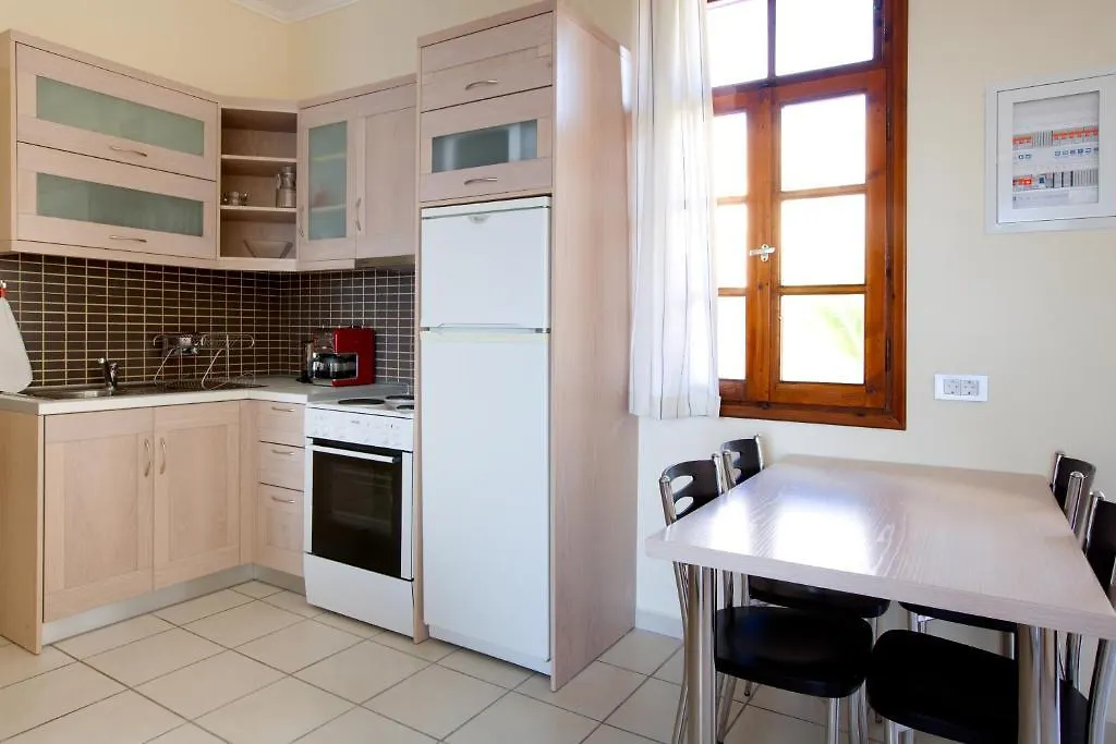Giorgi'S Blue Apartments Kalathas