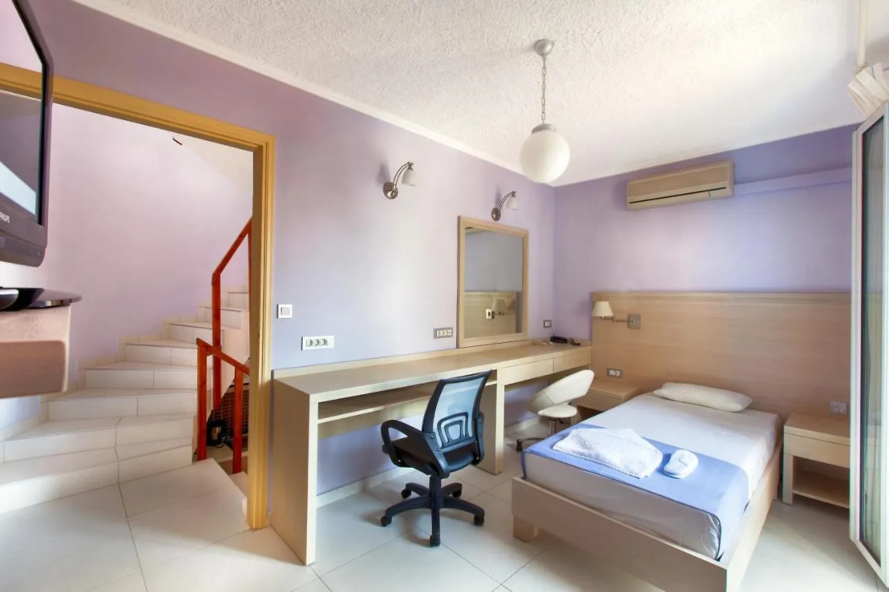 Giorgi'S Blue Apartments Kalathas