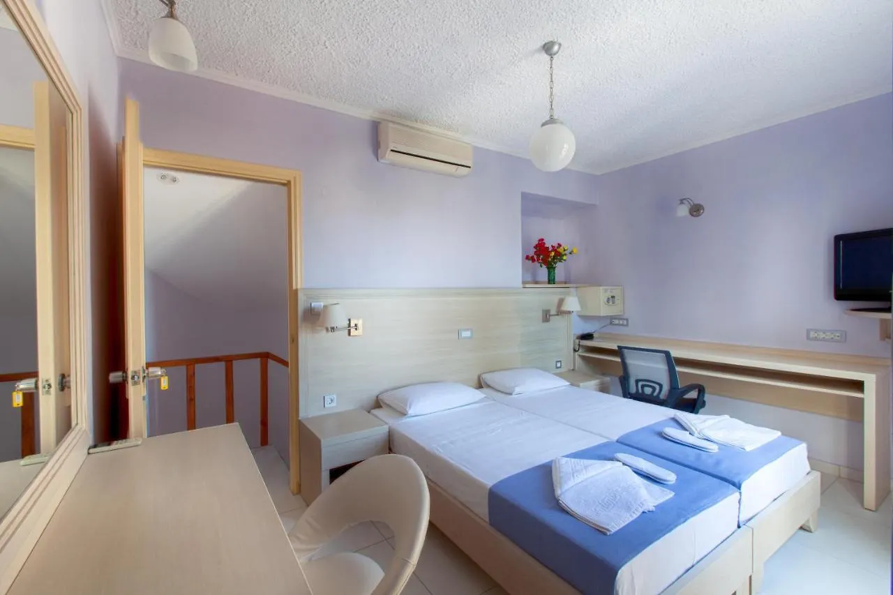 Aparthotel Giorgi'S Blue Apartments Kalathas