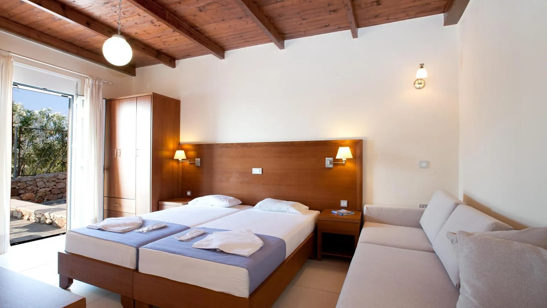 Giorgi'S Blue Apartments Kalathas 3*,  Greece